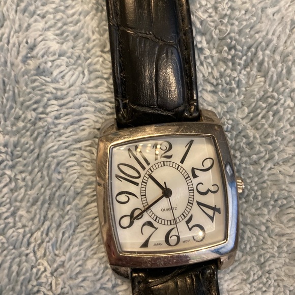 Avon mother of pearl watch - Picture 2 of 3